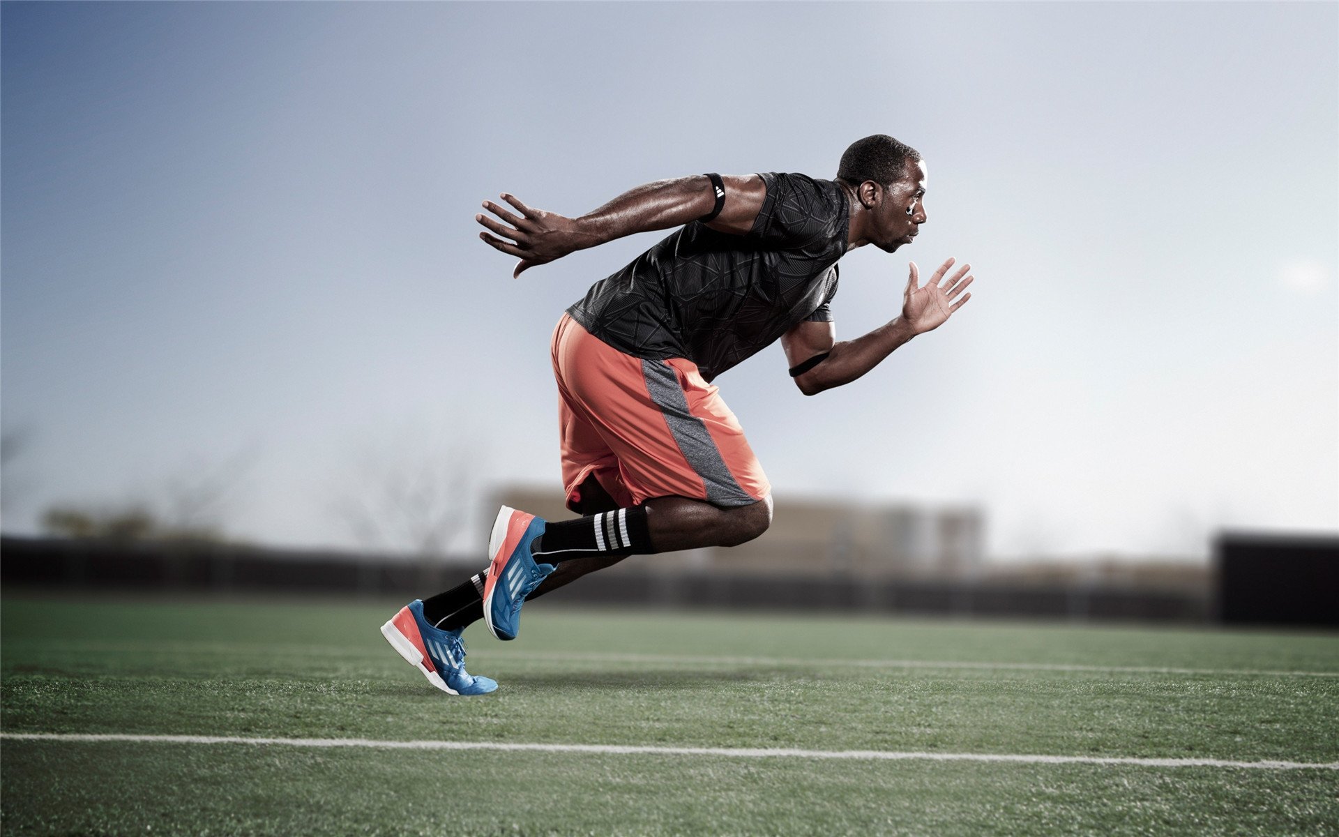 马克·阿特金森：他的快速突破和得分能力使南非队占据优势，阿特马利克